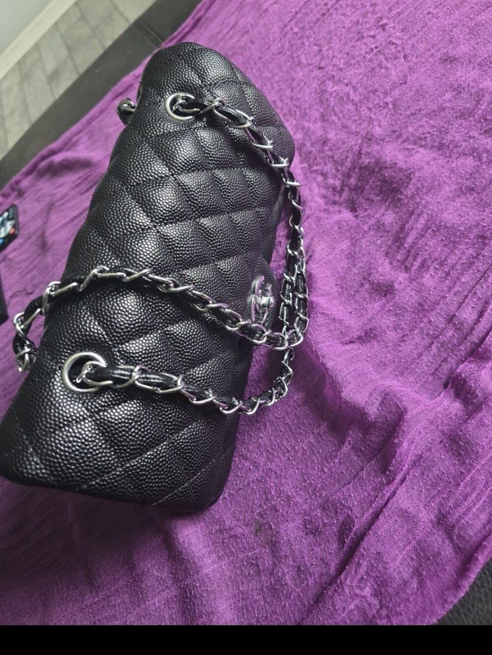 Double Flap! Classic Quilted Black Shoulder Bag with Chain Strap - Picture 8 of 8